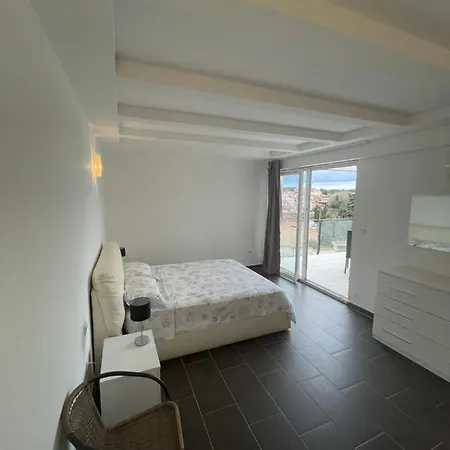 Apartment Cube