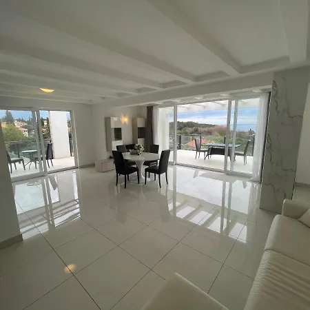 Apartment Cube